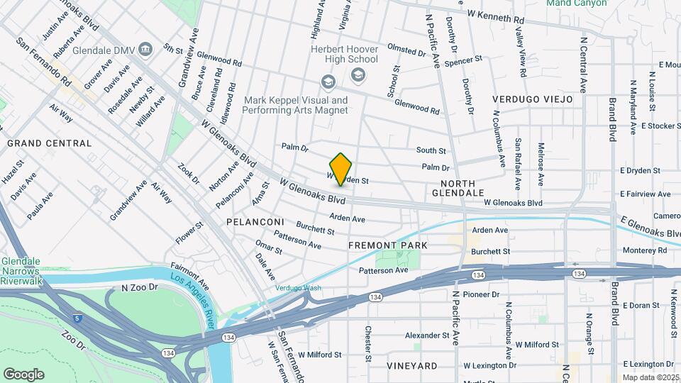 717 W Glenoaks Blvd Map and Location Details