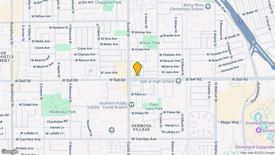 955 S Roberts St Map and Location Details