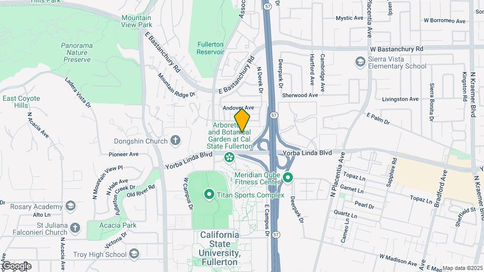 University Village Fullerton Student Living Mapa y Detalles de la Ubicación