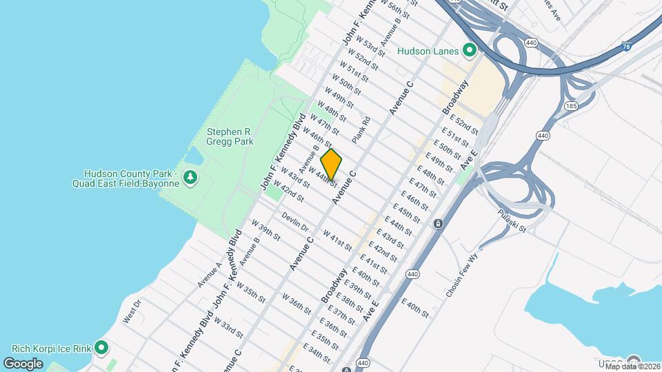 70 W 44th St Map and Location Details