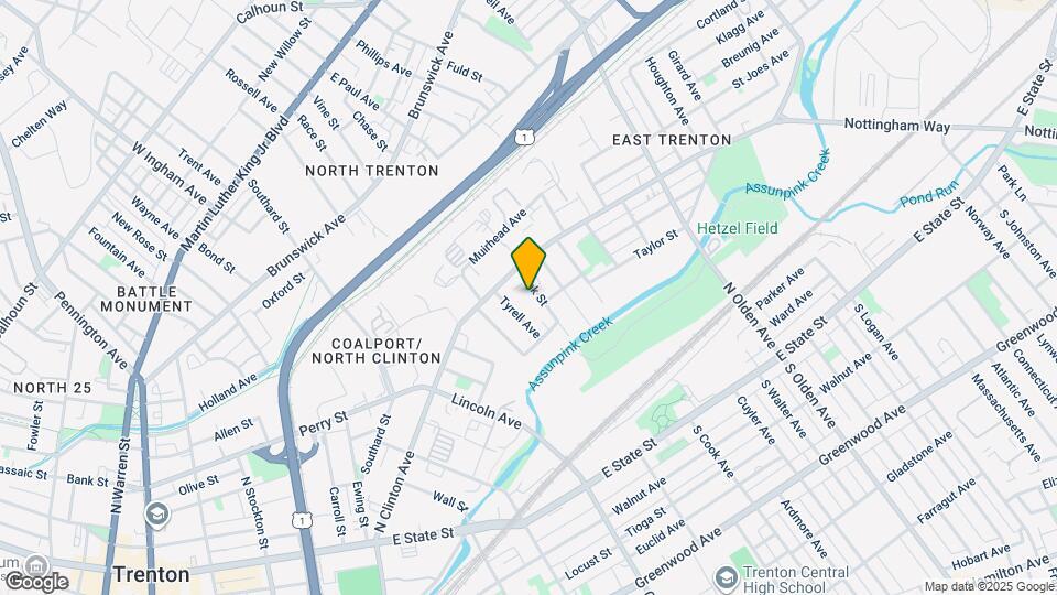 33 Oak St Map and Location Details
