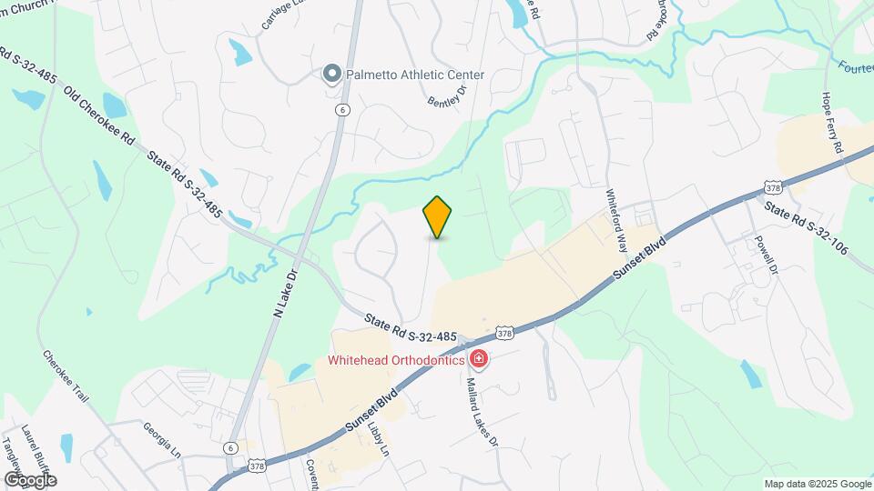 204 Hammock Dr Map and Location Details