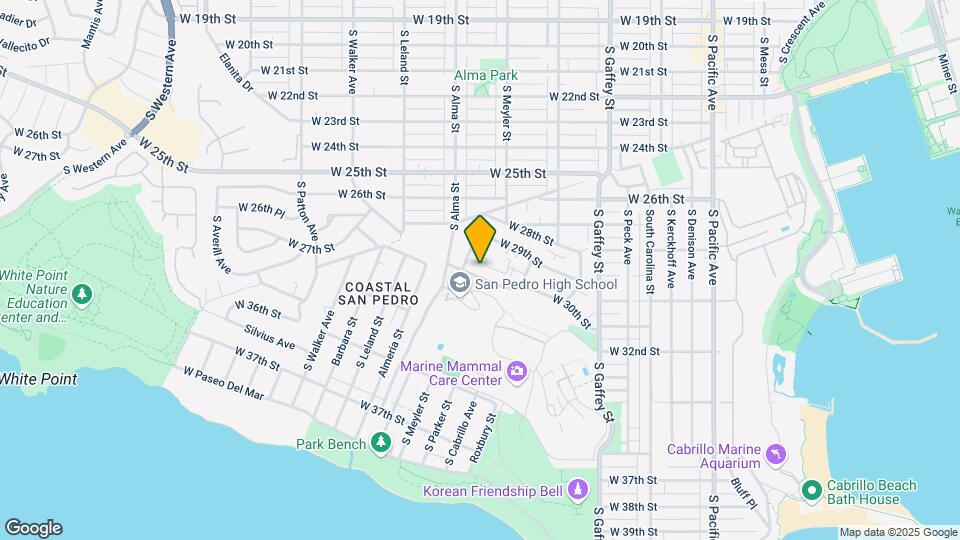 916 W 30th St Map and Location Details
