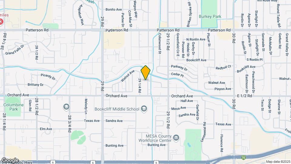 559 Garfield Dr Map and Location Details
