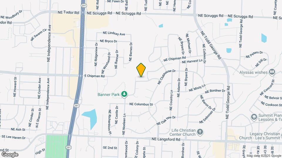 1018 NE Trailwood Dr Map and Location Details
