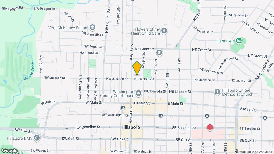 135 NE Jackson St Map and Location Details