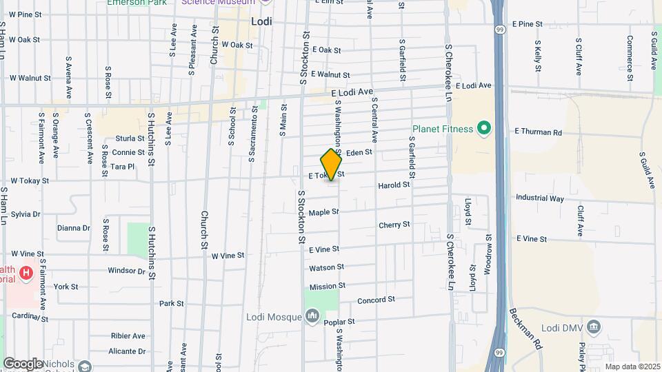 711 S Washington St Mapa y Detalles de la Ubicación