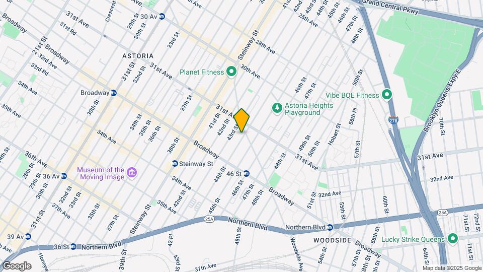 2 bedroom apartment available near the R line Map and Location Details