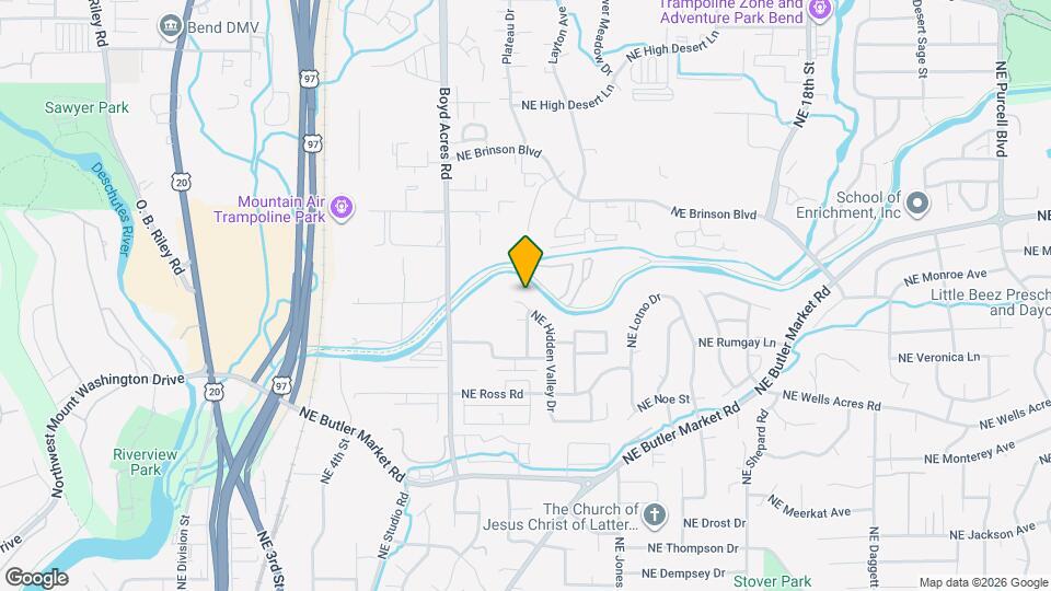 826 NE Hidden Valley Dr Map and Location Details