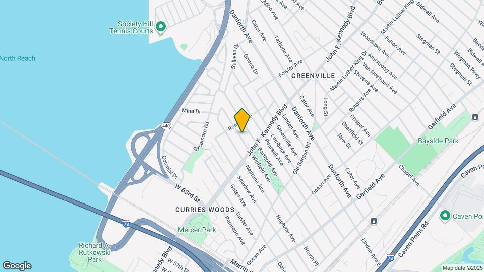 272 Winfield Ave Map and Location Details