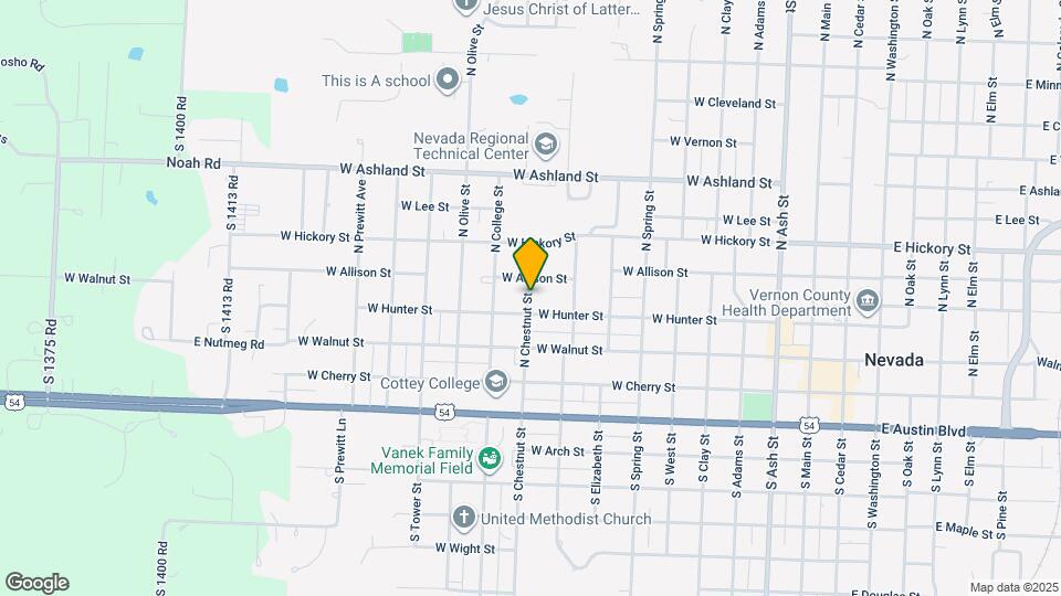 320 N Chestnut St Map and Location Details