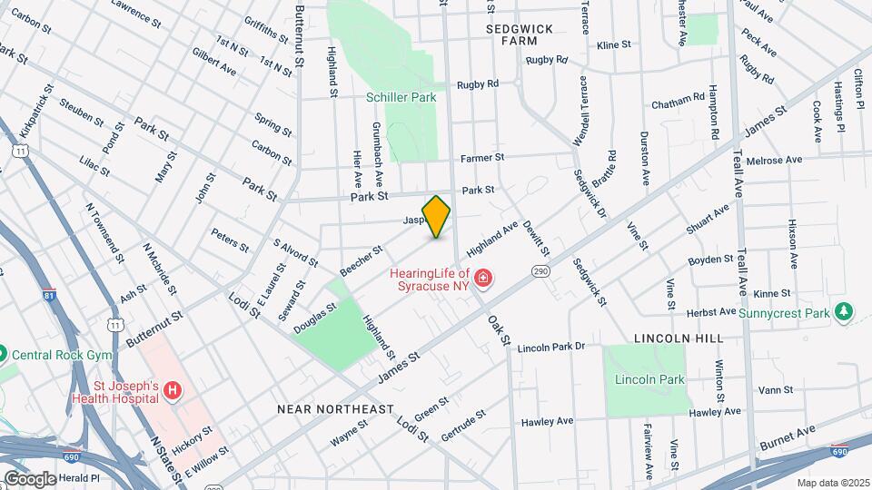 420-422 Douglas St Map and Location Details