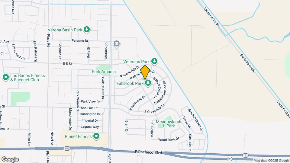 2460 N Fallbrook Dr Map and Location Details