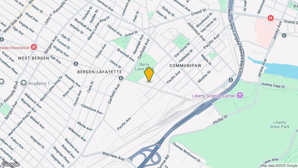 92 Van Horne St-Unit -ID1053113P Map and Location Details