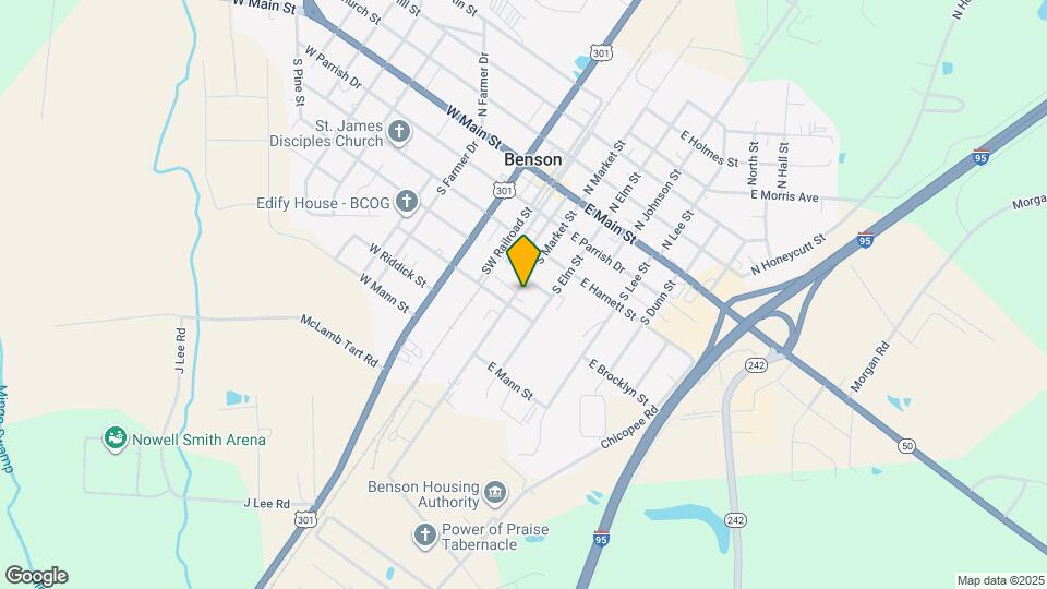 403 S Market St Map and Location Details