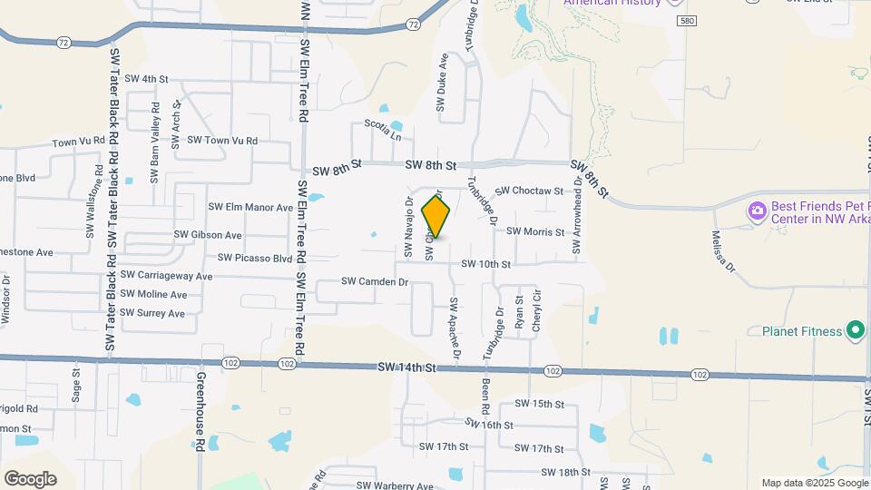 905 SW Cheyenne Dr Map and Location Details