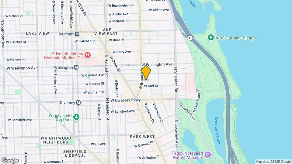 559 W Surf St Map and Location Details