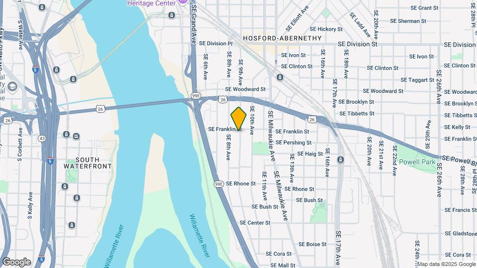 824 SE Franklin St Map and Location Details