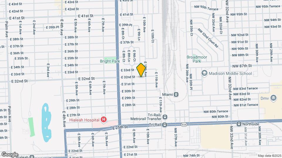 962 E 32nd St Map and Location Details