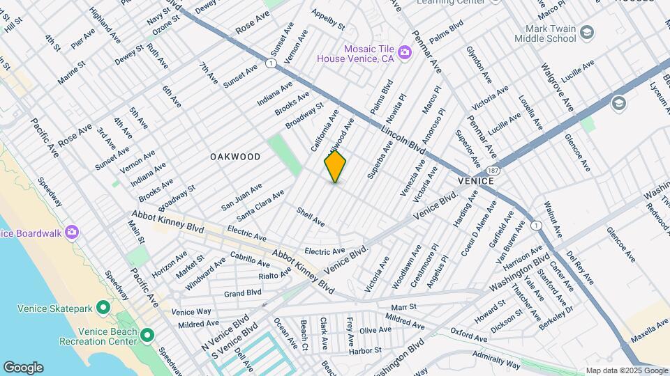 1601 Oakwood Ave Map and Location Details