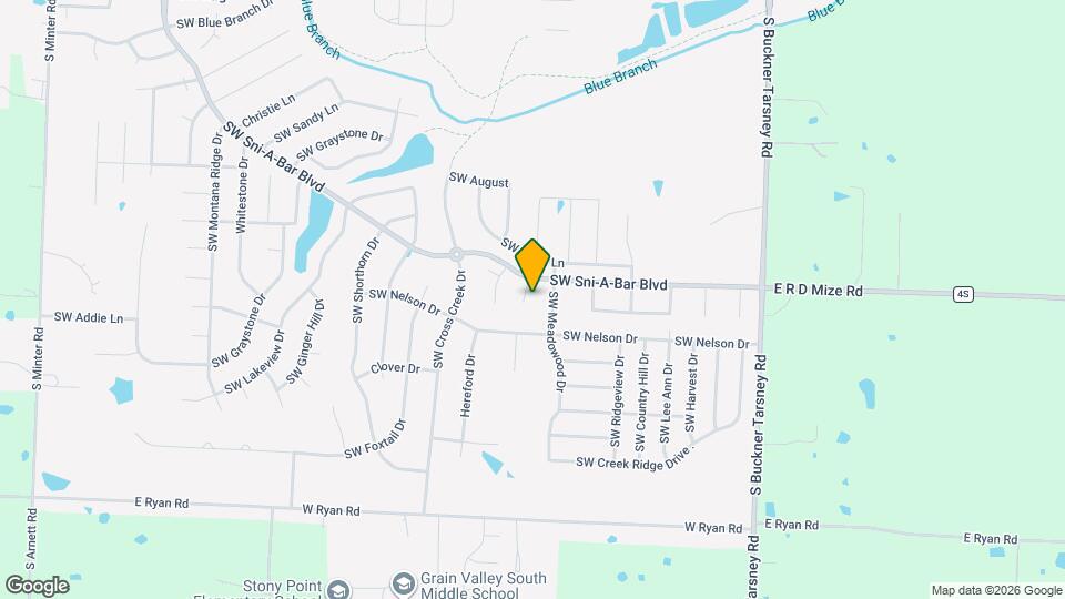 705 SW Hillside Ct Map and Location Details