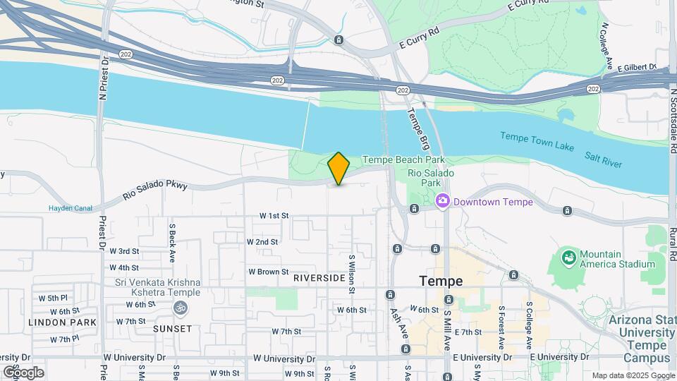 525 W Lakeside Dr Map and Location Details