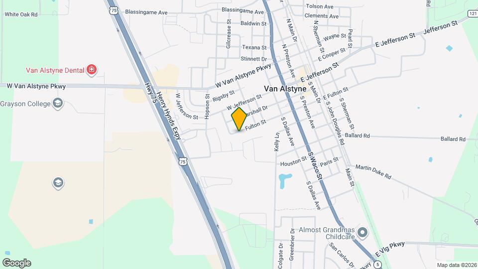 469 W Fulton St Map and Location Details