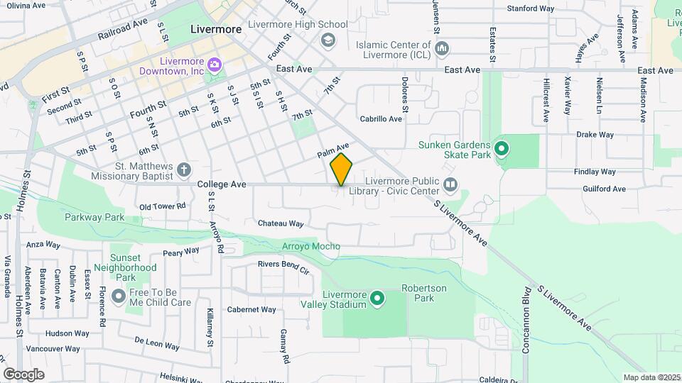 2589 College Ave Map and Location Details