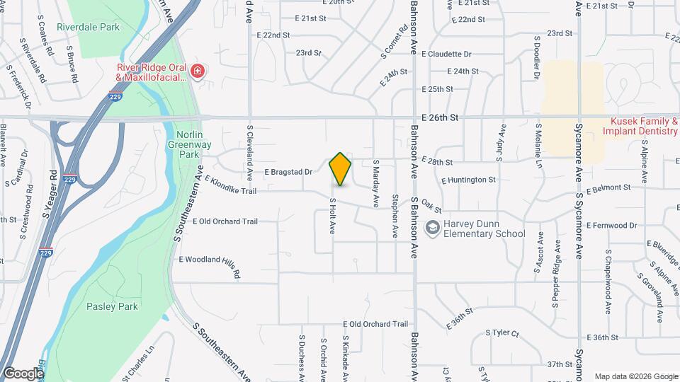 2204 S Holt Ave Mapa y Detalles de la Ubicación