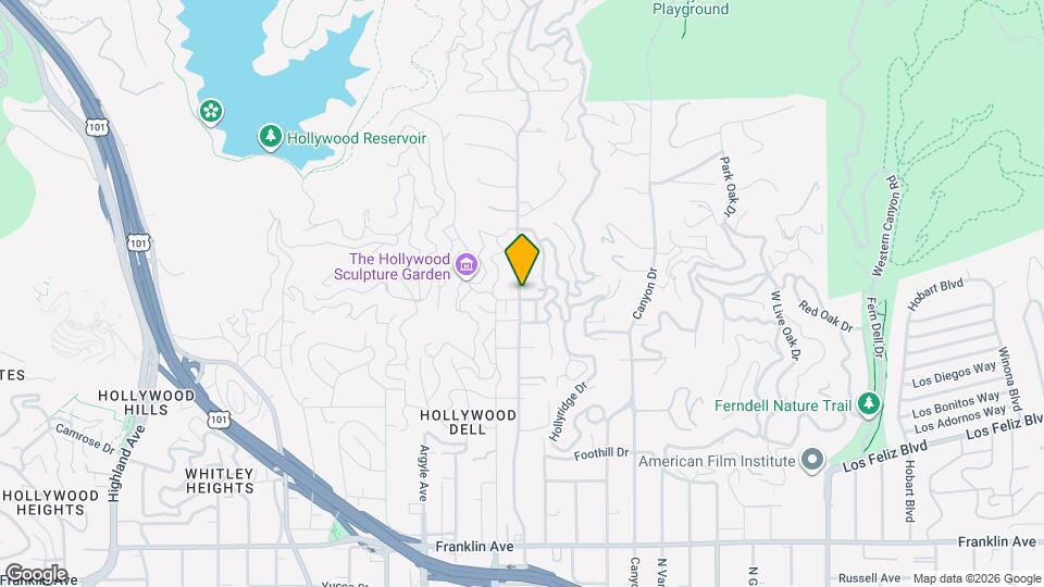 2411 1/2 N Beachwood Dr, Unit 2411 N Beachwood Dr Mapa y Detalles de la Ubicación