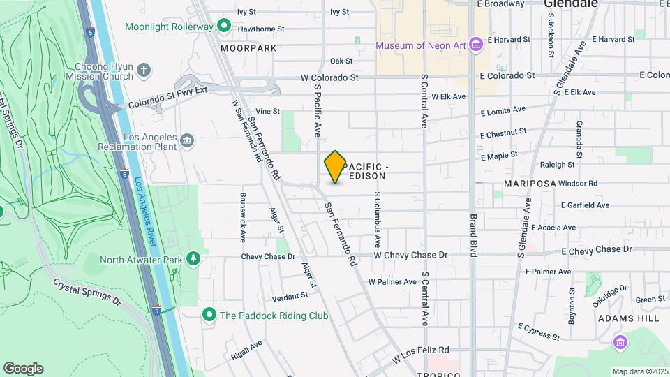 461 W Windsor Rd Mapa y Detalles de la Ubicación