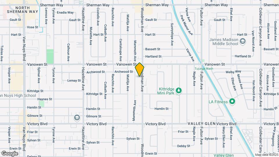 6701 Woodman Ave Map and Location Details