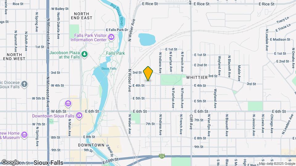 607 N Franklin Ave Map and Location Details