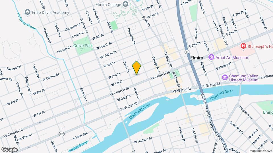371 W First St Map and Location Details