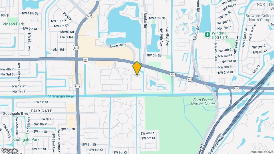 370 E Laurel Dr Map and Location Details
