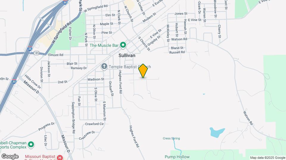 114 Oak St Map and Location Details