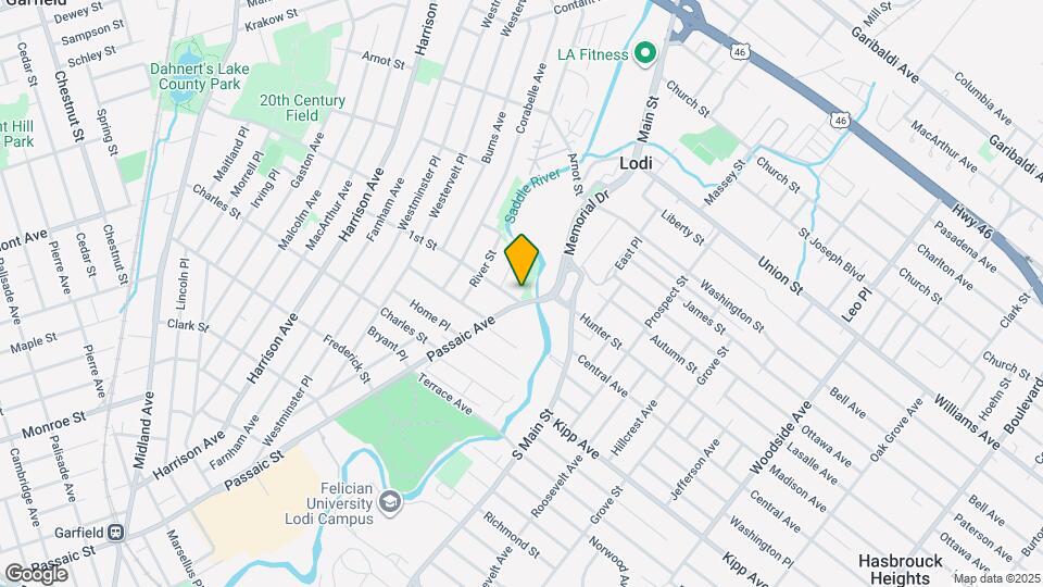 1 Memorial Dr Map and Location Details