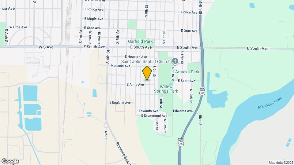1221 S 8th St Map and Location Details