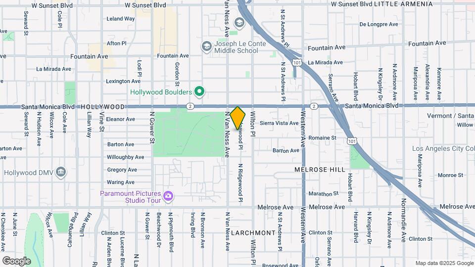 957 1/2 N Ridgewood Pl Map and Location Details