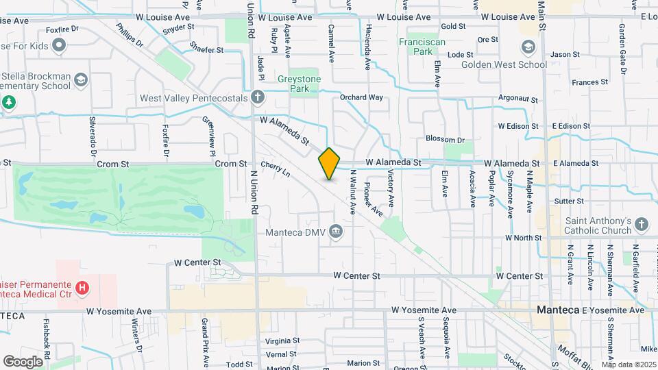 451 Pearl Pl Map and Location Details