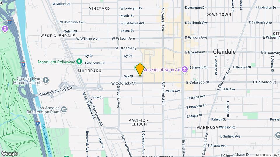406 Oak St Mapa y Detalles de la Ubicación
