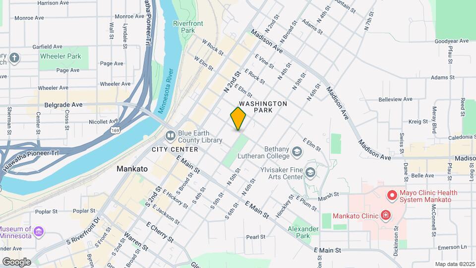 325 E Washington St Map and Location Details