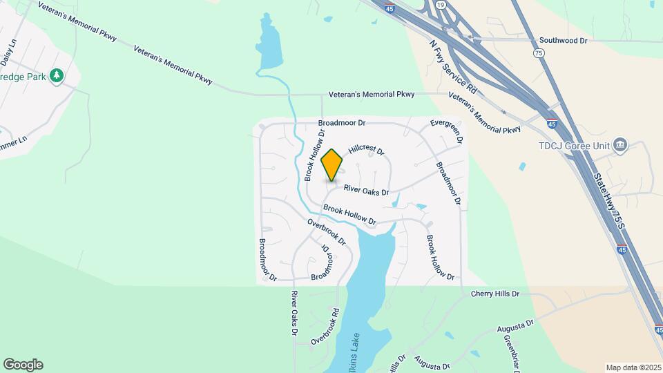 660 Hillcrest Dr Map and Location Details