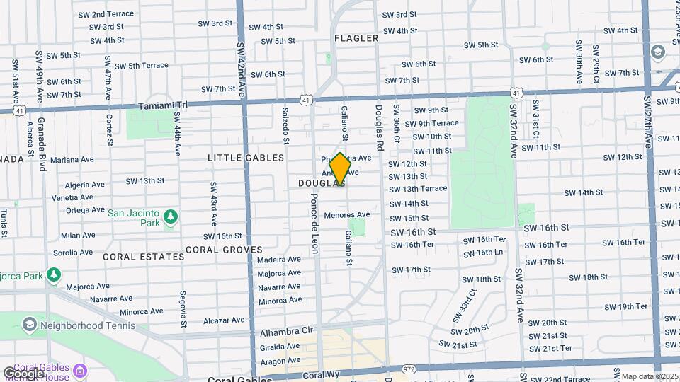 110 Sidonia Ave Mapa y Detalles de la Ubicación