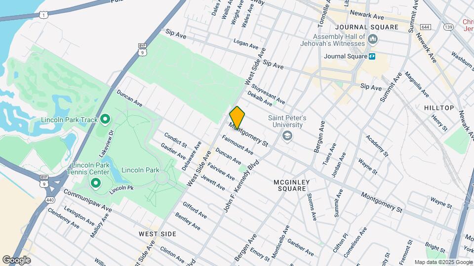 895 Montgomery St Map and Location Details