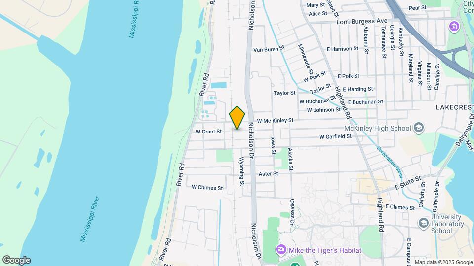 West Grant St Apartments Map and Location Details