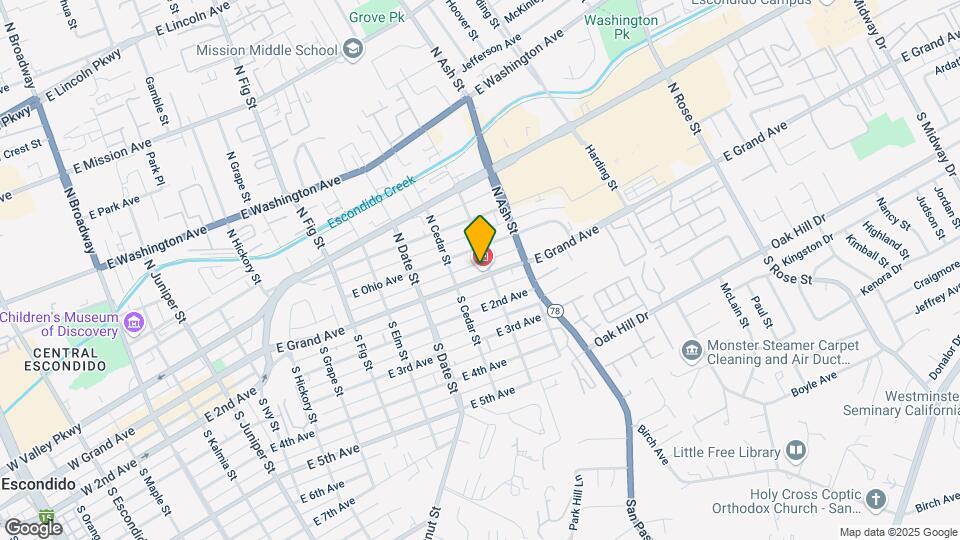 1050-1052 E Grand Ave Mapa y Detalles de la Ubicación