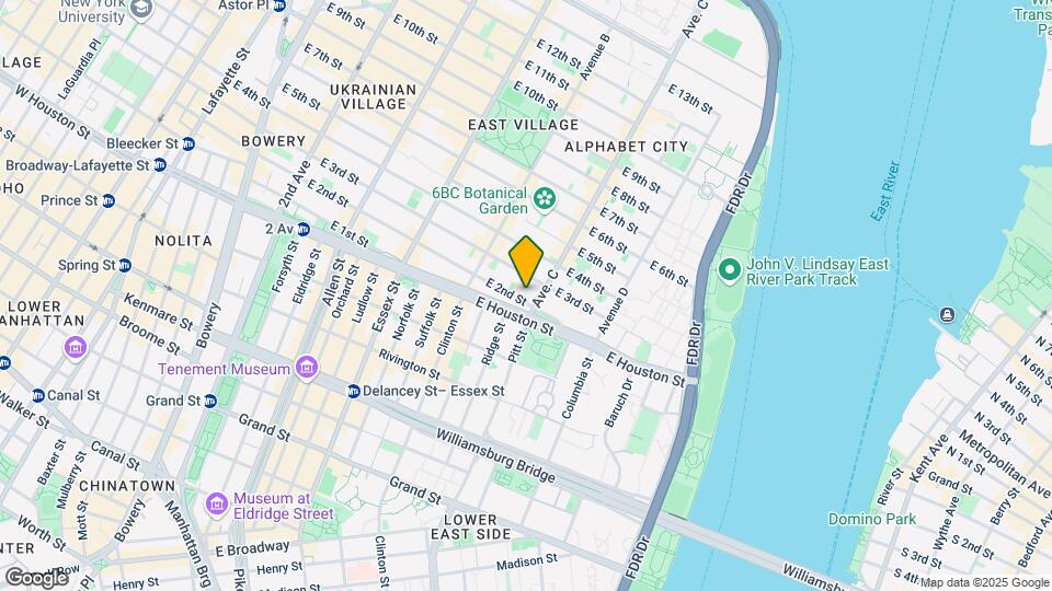 251 E 2nd St Mapa y Detalles de la Ubicación