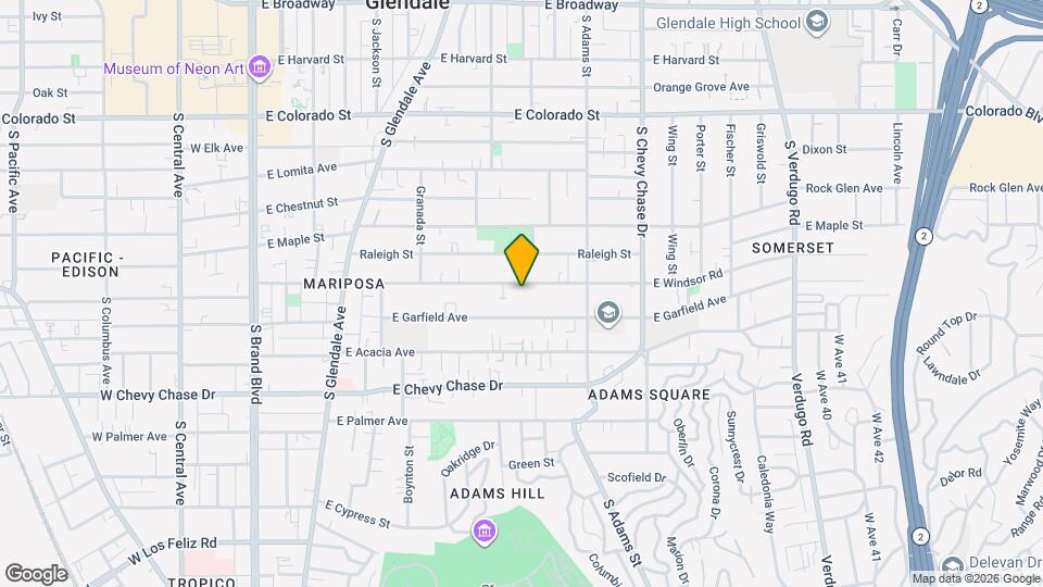 822 E Windsor Rd Mapa y Detalles de la Ubicación