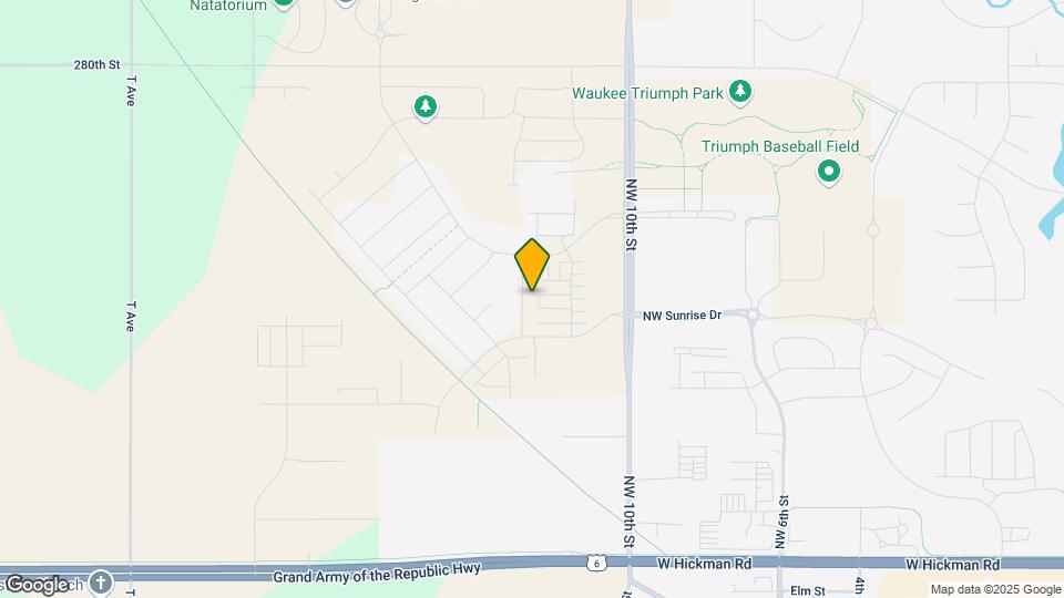 271 NW Charlestown Ln Map and Location Details